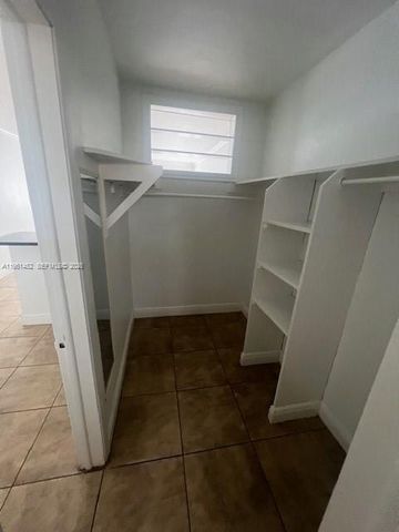 305 69th St 205, Miami Beach, FL 33141