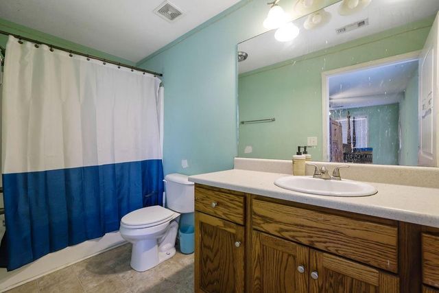 4005 Knightsbridge NW Road, Kennesaw, GA 30144