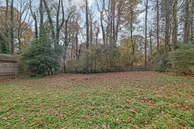 4005 Knightsbridge NW Road, Kennesaw, GA 30144