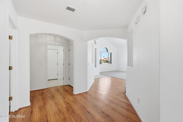 7141 W Deserama Drive, Tucson, AZ 85743