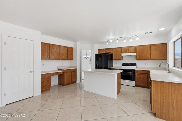 7141 W Deserama Drive, Tucson, AZ 85743