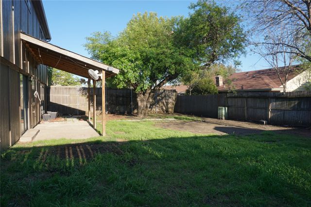 2609 Hamilton Drive, Grand Prairie, TX 75052