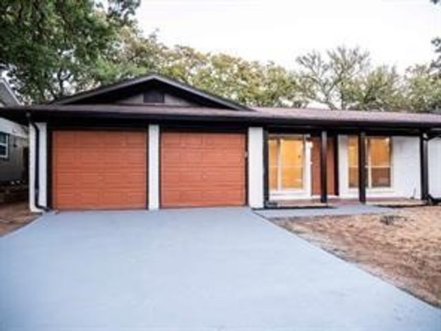 65 Somerset Terrace, Bedford, TX 76022