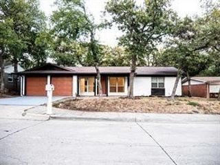 65 Somerset Terrace, Bedford, TX 76022