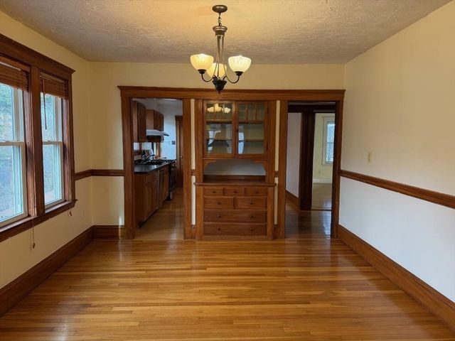 82 Russell 82, Quincy, MA 02171