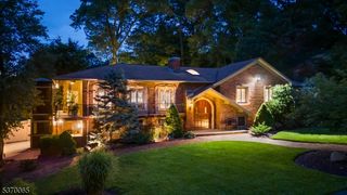 57 Bensam Pl, North Haledon Boro, NJ 07508