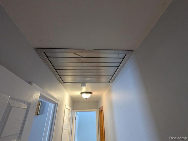 5155 Greenview, Clarkston, MI 48348