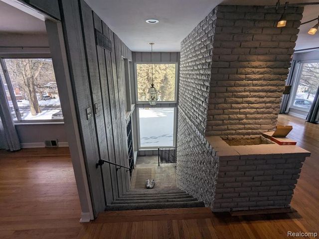 5155 Greenview, Clarkston, MI 48348