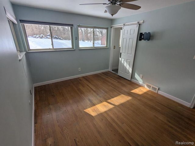 5155 Greenview, Clarkston, MI 48348