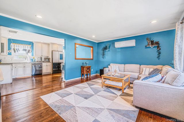 1477 6th Street, West Babylon, NY 11704