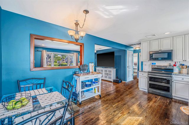1477 6th Street, West Babylon, NY 11704