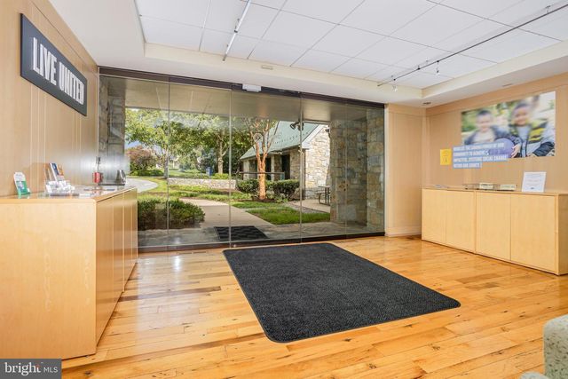 1910 HARRINGTON DR, Lancaster, PA 17601