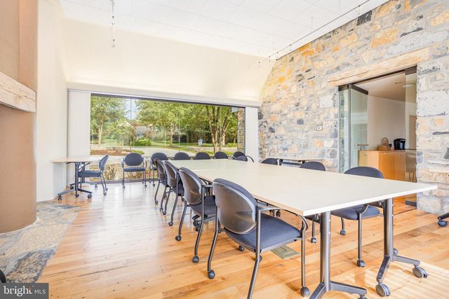 1910 HARRINGTON DR, Lancaster, PA 17601