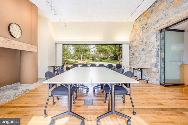 1910 HARRINGTON DR, Lancaster, PA 17601