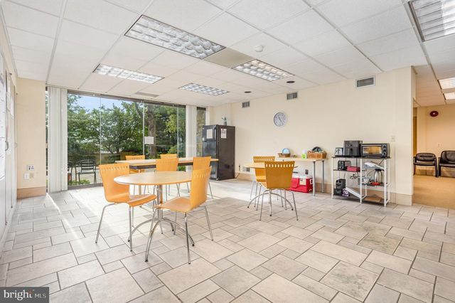 1910 HARRINGTON DR, Lancaster, PA 17601