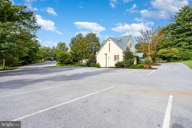 1910 HARRINGTON DR, Lancaster, PA 17601