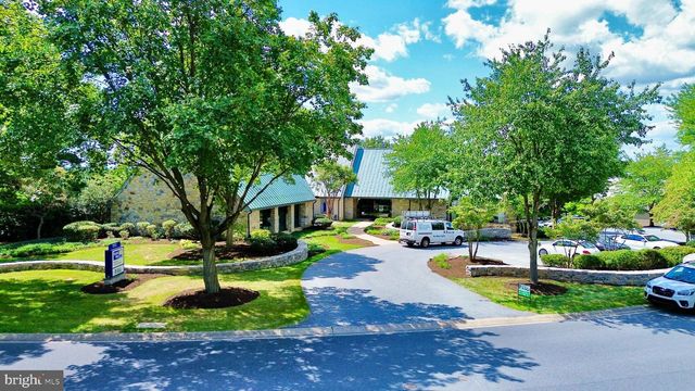 1910 HARRINGTON DR, Lancaster, PA 17601