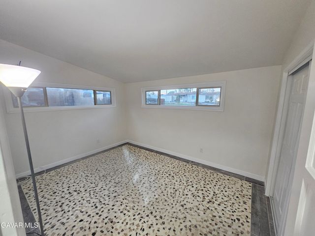 1132 W Ave P-14, Palmdale, CA 93551