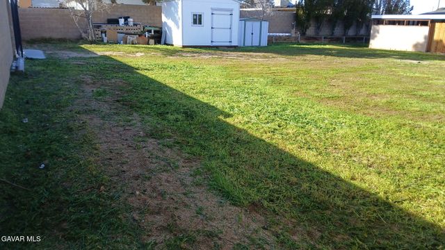 1132 W Ave P-14, Palmdale, CA 93551