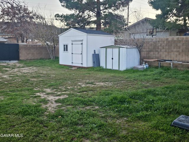 1132 W Ave P-14, Palmdale, CA 93551