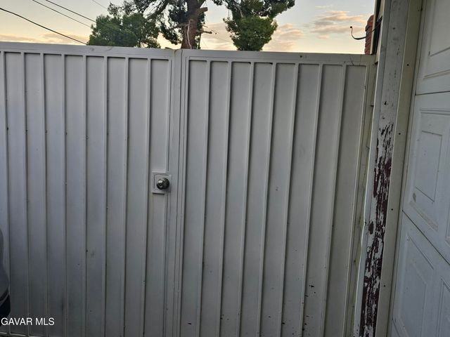 1132 W Ave P-14, Palmdale, CA 93551