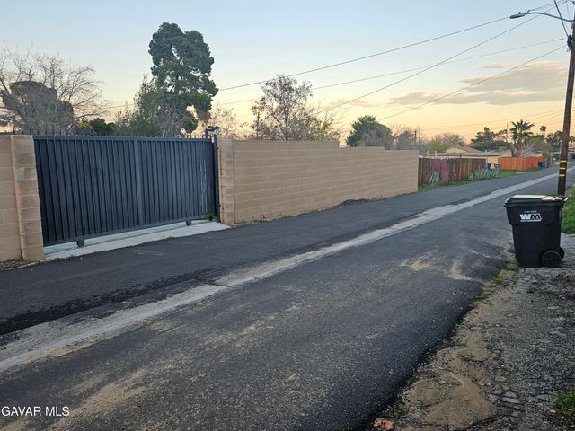 1132 W Ave P-14, Palmdale, CA 93551