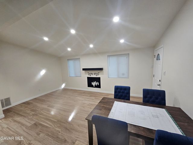 1132 W Ave P-14, Palmdale, CA 93551