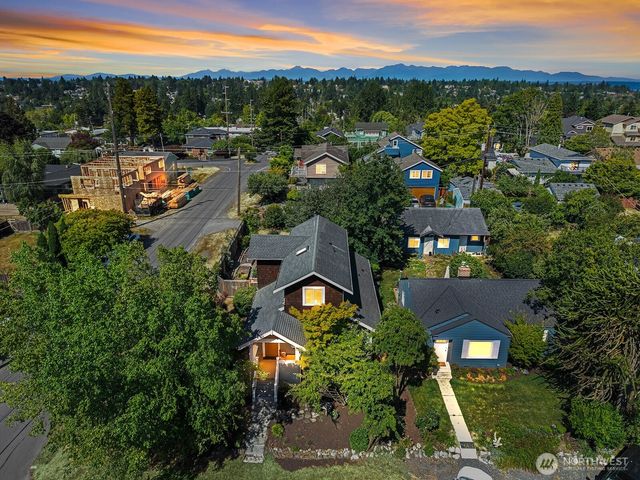 9501 Dayton Avenue N, Seattle, WA 98103