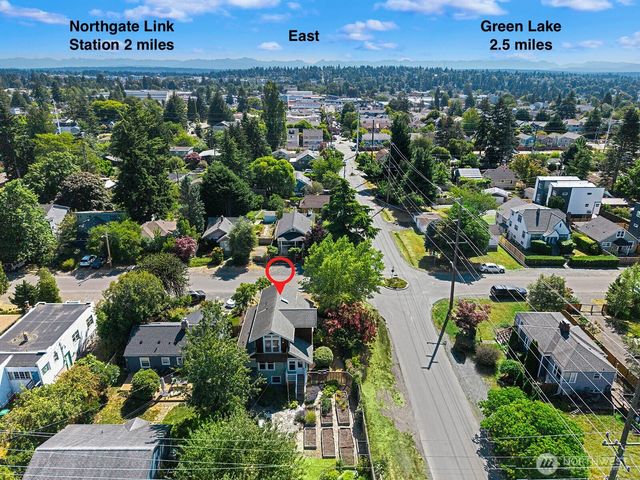 9501 Dayton Avenue N, Seattle, WA 98103