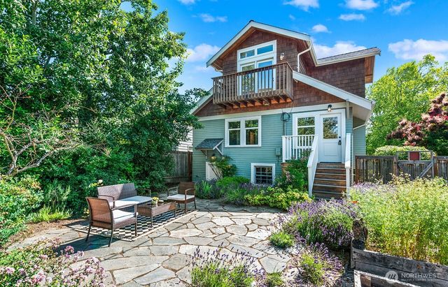 9501 Dayton Avenue N, Seattle, WA 98103