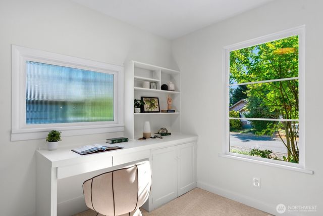 9501 Dayton Avenue N, Seattle, WA 98103