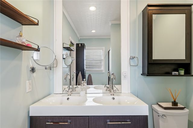 210 Forest Hill Drive, Anderson, SC 29621