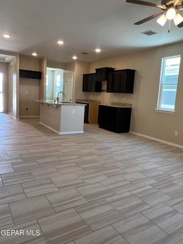 7353 Norte Grande Drive, El Paso, TX 79934