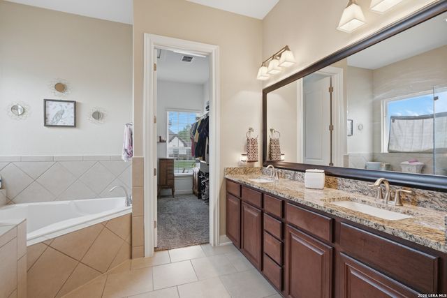 146 Sunrise Hill, Castroville, TX 78009