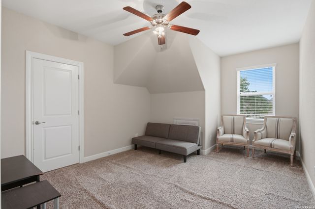 146 Sunrise Hill, Castroville, TX 78009