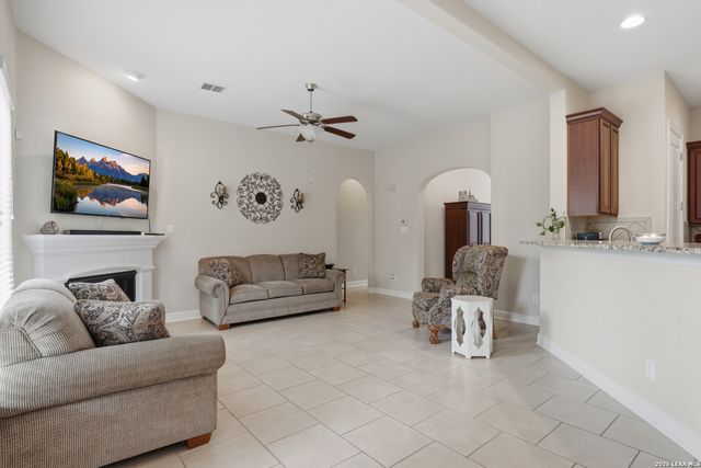 146 Sunrise Hill, Castroville, TX 78009