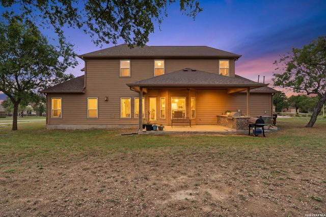 146 Sunrise Hill, Castroville, TX 78009