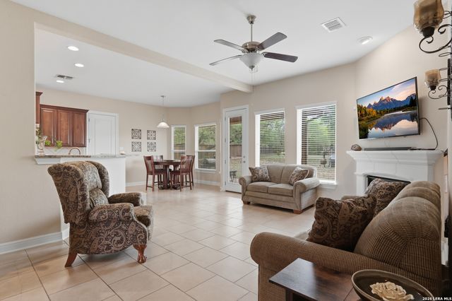 146 Sunrise Hill, Castroville, TX 78009