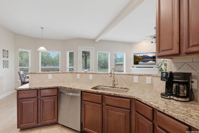 146 Sunrise Hill, Castroville, TX 78009