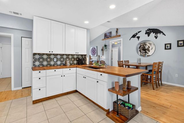 5610 33RD LANE E, Bradenton, FL 34203