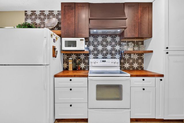5610 33RD LANE E, Bradenton, FL 34203