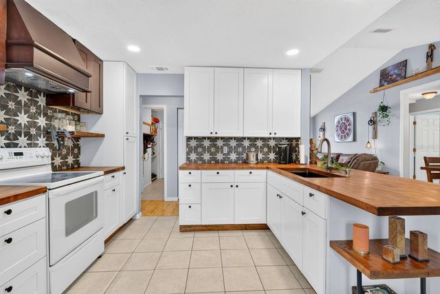 5610 33RD LANE E, Bradenton, FL 34203