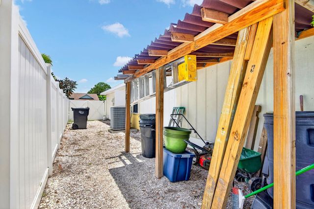 5610 33RD LANE E, Bradenton, FL 34203