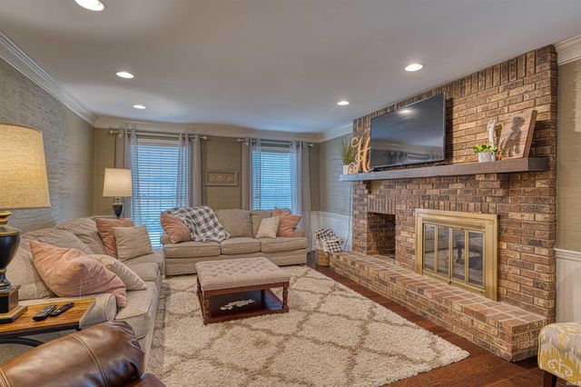 700 Brookshire Drive, Evansville, IN 47715