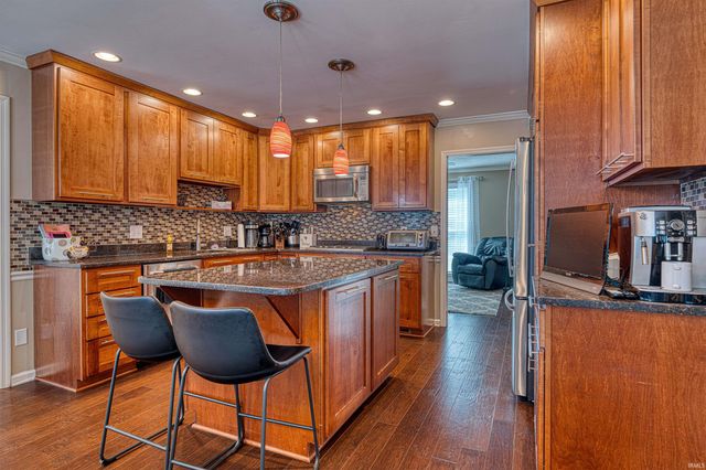 700 Brookshire Drive, Evansville, IN 47715