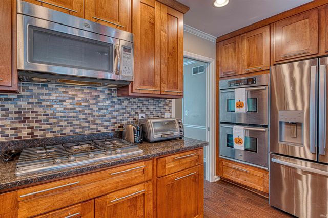 700 Brookshire Drive, Evansville, IN 47715