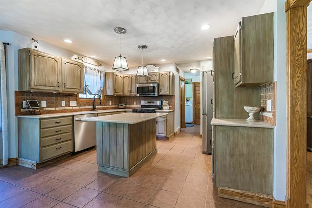 4102 AVENIEL Court, Millcreek, PA 16506