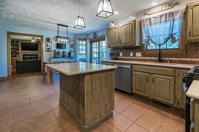 4102 AVENIEL Court, Millcreek, PA 16506
