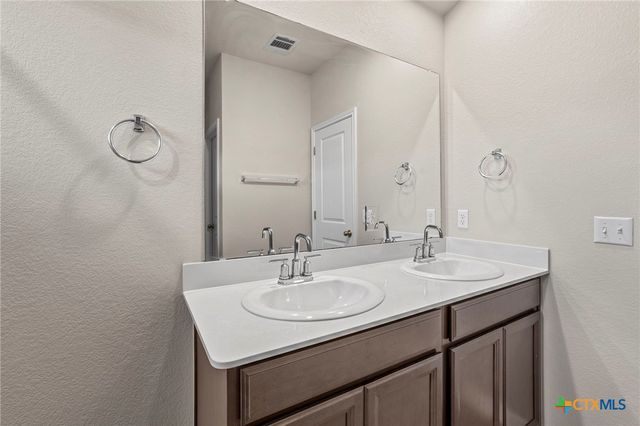 516 Loriner Way, Liberty Hill, TX 78642
