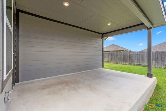 516 Loriner Way, Liberty Hill, TX 78642